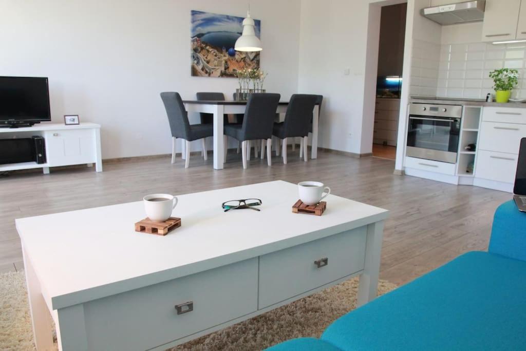 Apartmán Przestronny Apartament Centrum Miedzy 2 Jeziorami Olštýn Exteriér fotografie